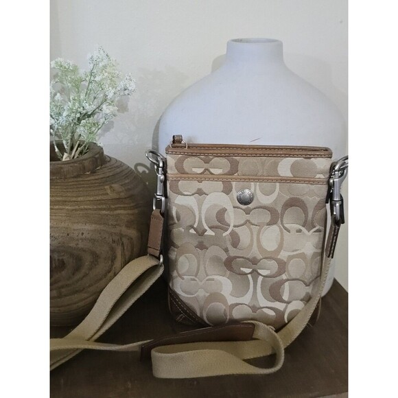 Coach Brown Optic Signature Shoulder Swing Bag Crossbody DO6Q 10148 Suade - Picture 9 of 11